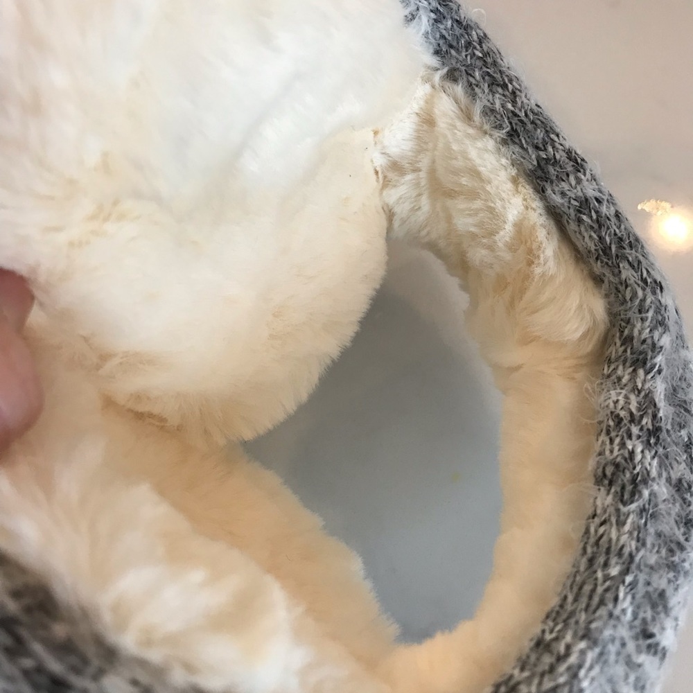 NWOT Gray fur lined ear muffs ear warmers - Picture 4 of 6